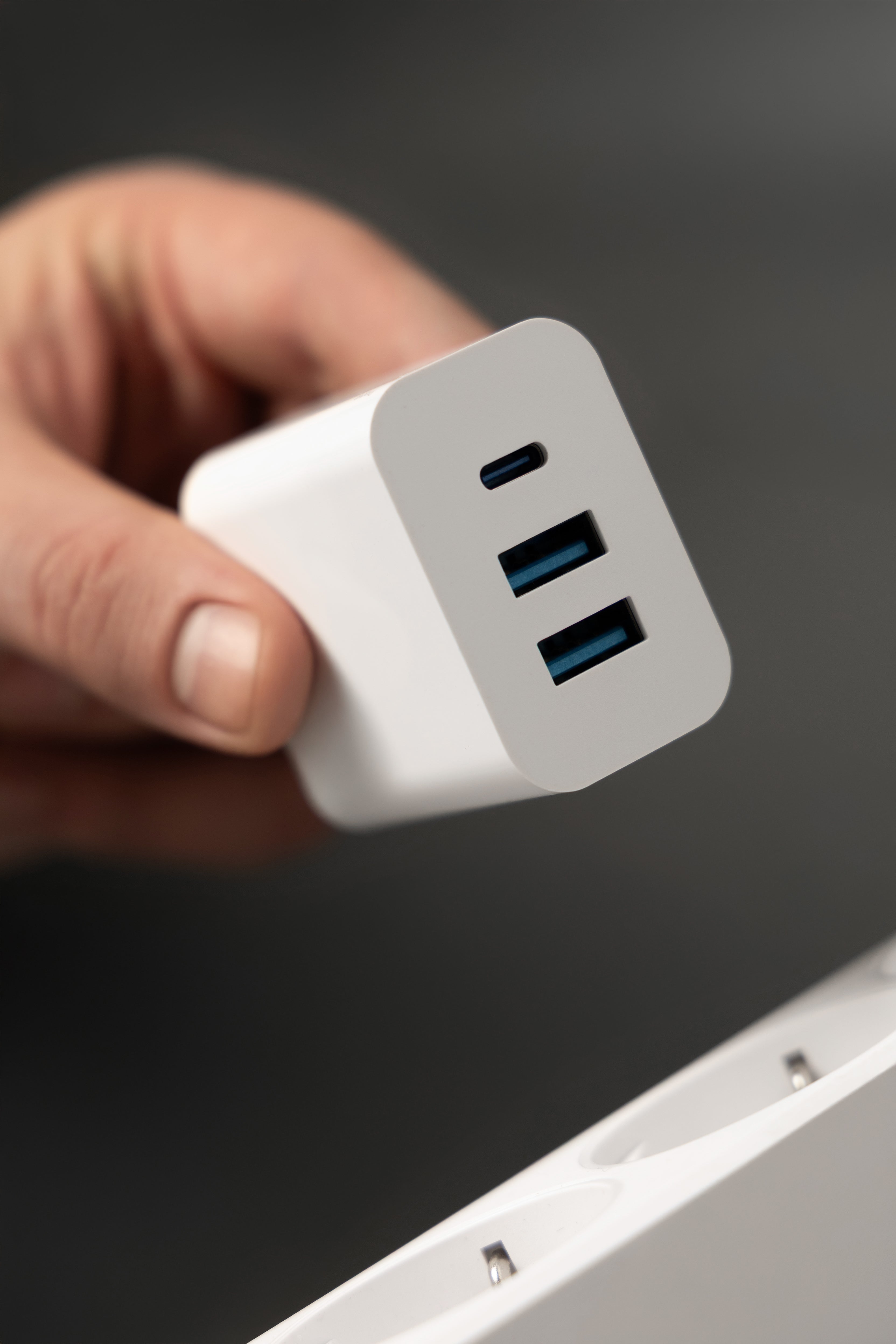 Karikues muri Proove Rapid, 30W, 2×USB + Type-C, i bardhë