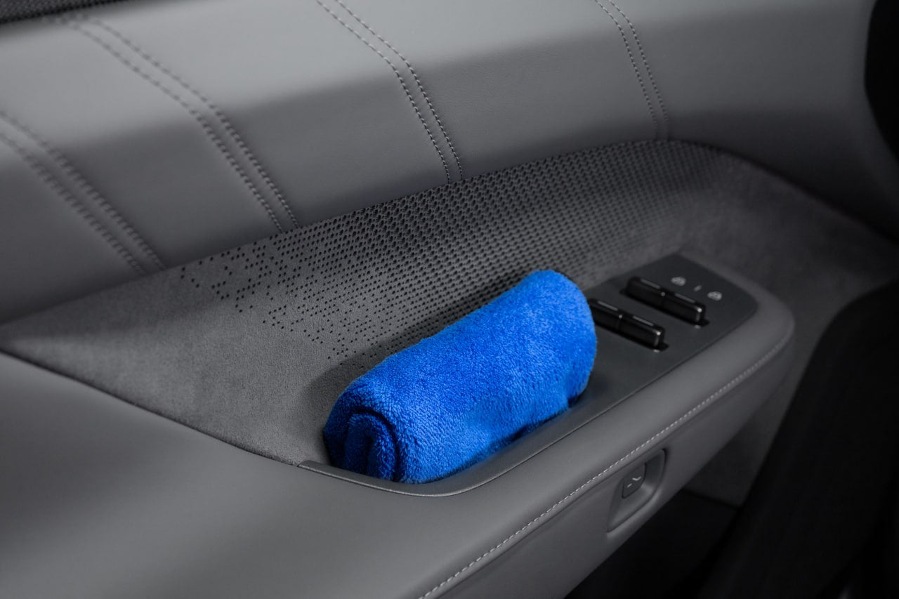 Peshqir mikrofibër për tharje Proove Carshine, 40 × 60 cm, blu