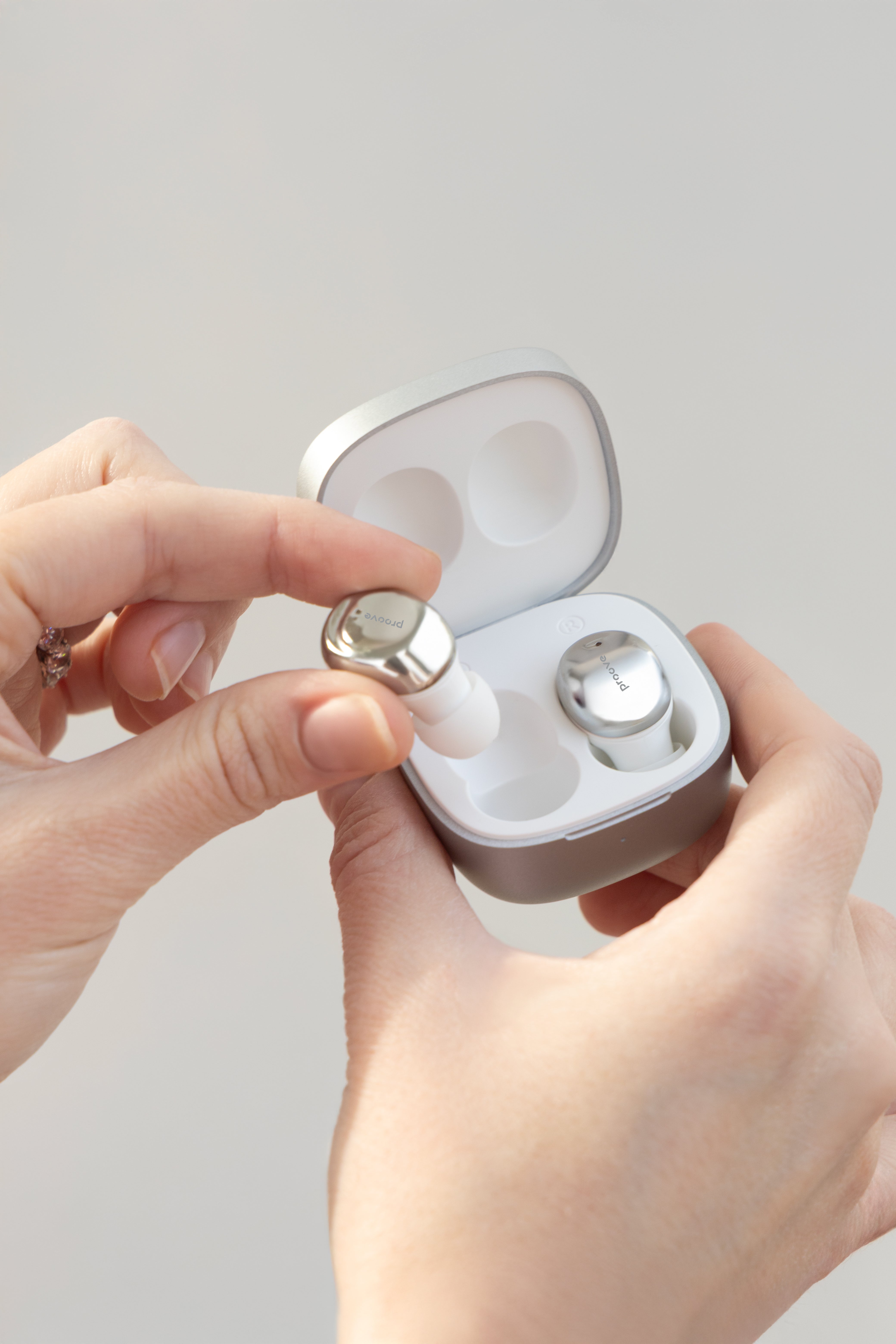 Dëgjuse wireless Proove Charm TWS, touch-control, me aplikacion, Silver