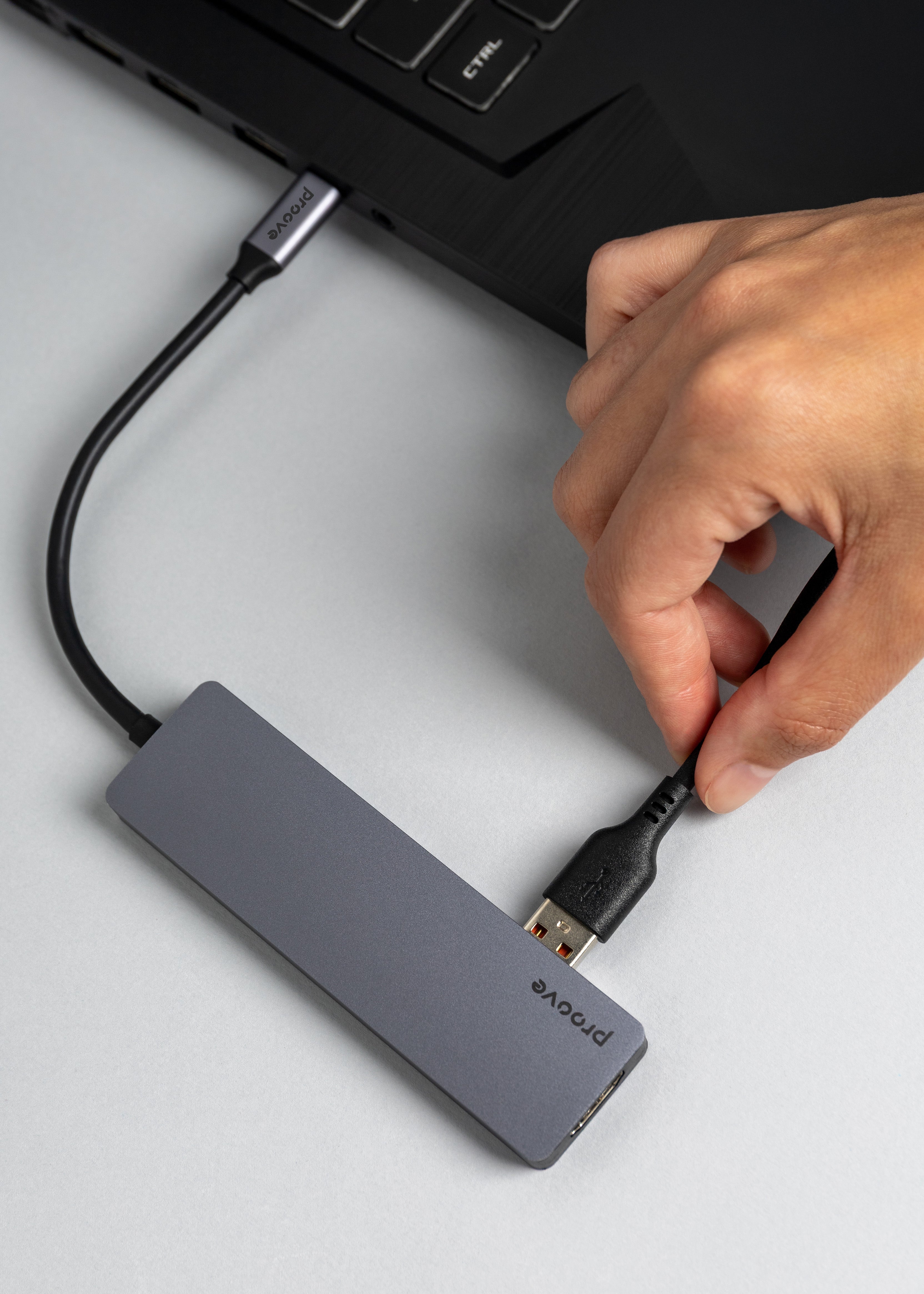 Adapter Hub Type-C Proove Iron Link 5 në 1 (3×USB3.0 + Type-C + HDMI), silver