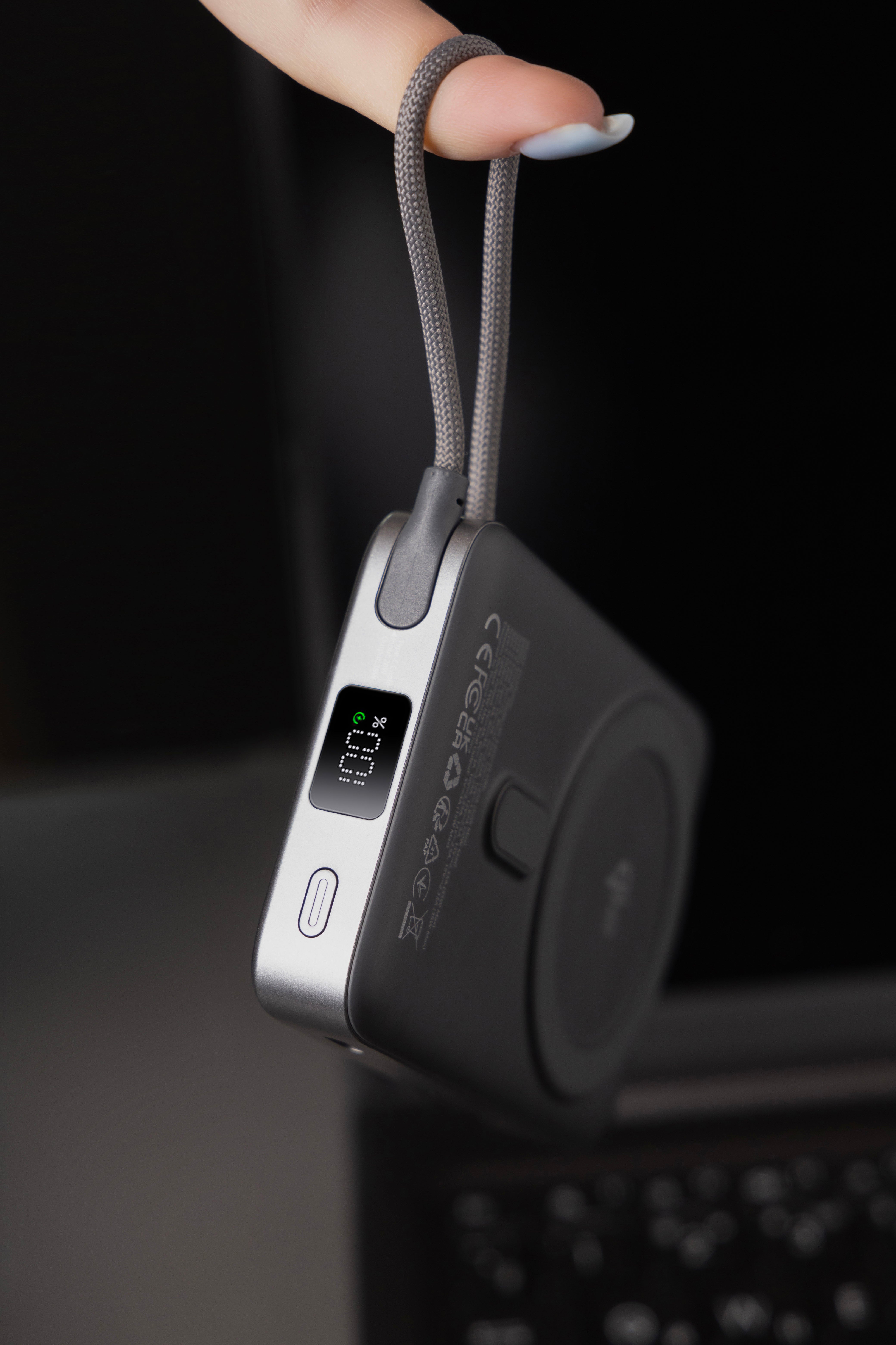Powerbank Proove OverPower, 10000mAh, 35W, Qi2, me kabllo të integruar, gri