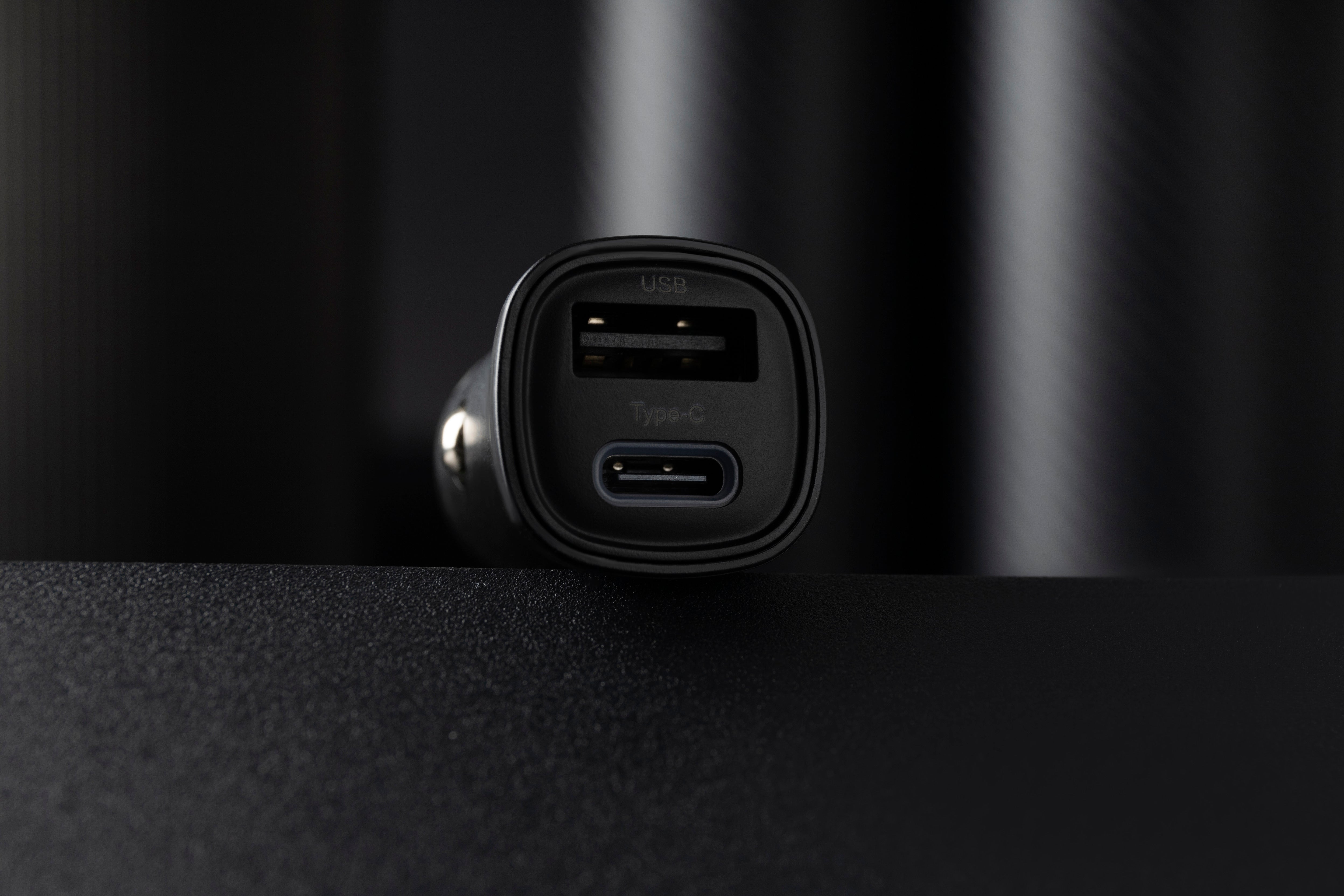 Karikues për makinë Proove Flash, 30W, Type-C + USB, me kabllo, i zi