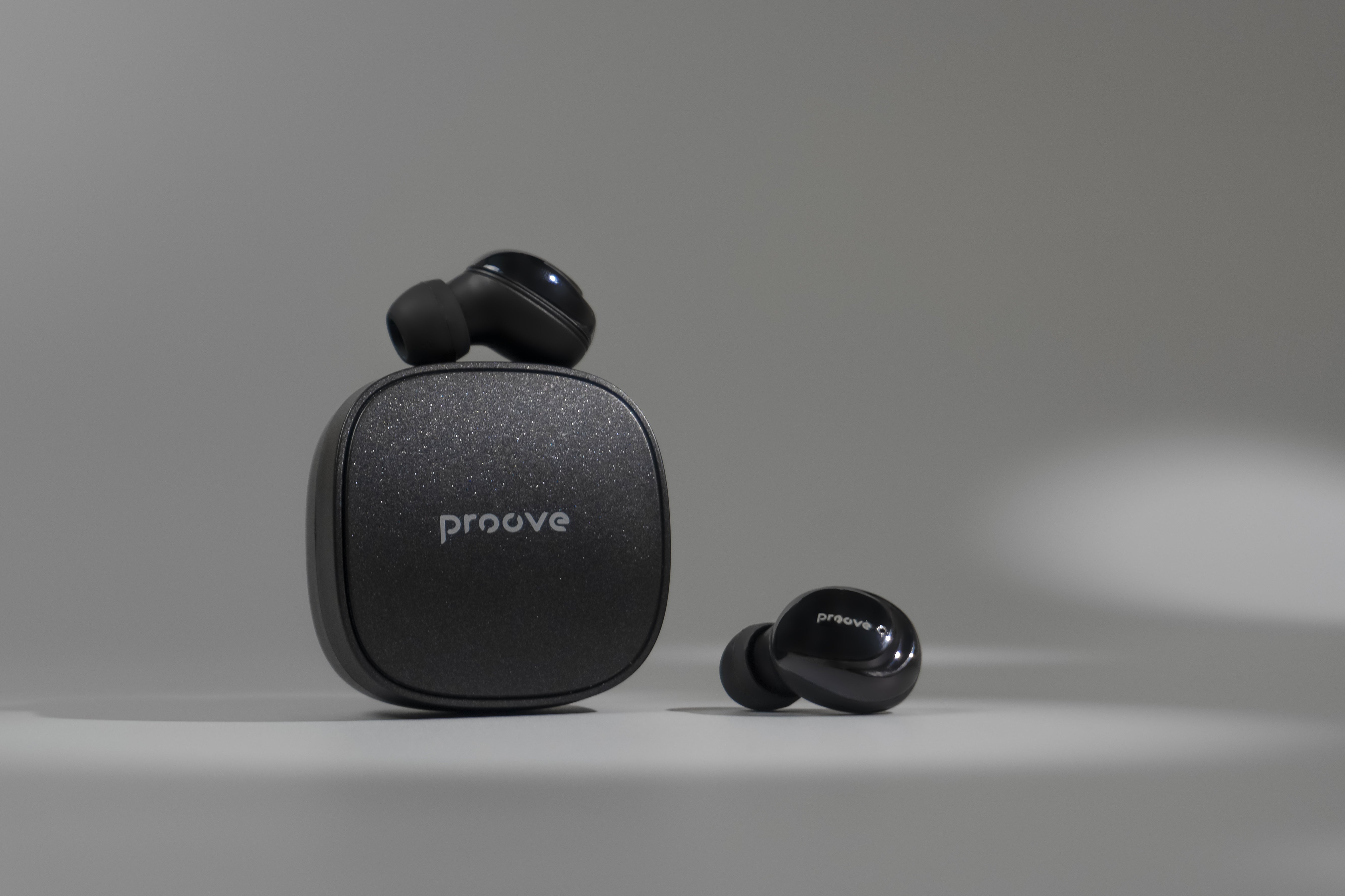 Dëgjuse wireless Proove Charm TWS, touch-control, me aplikacion, të zeza