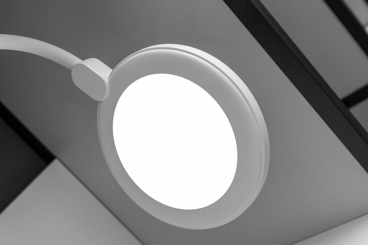 Llampë tavoline Proove On Fleek – 2200 mAh, ndriçim LED me rikarikim USB