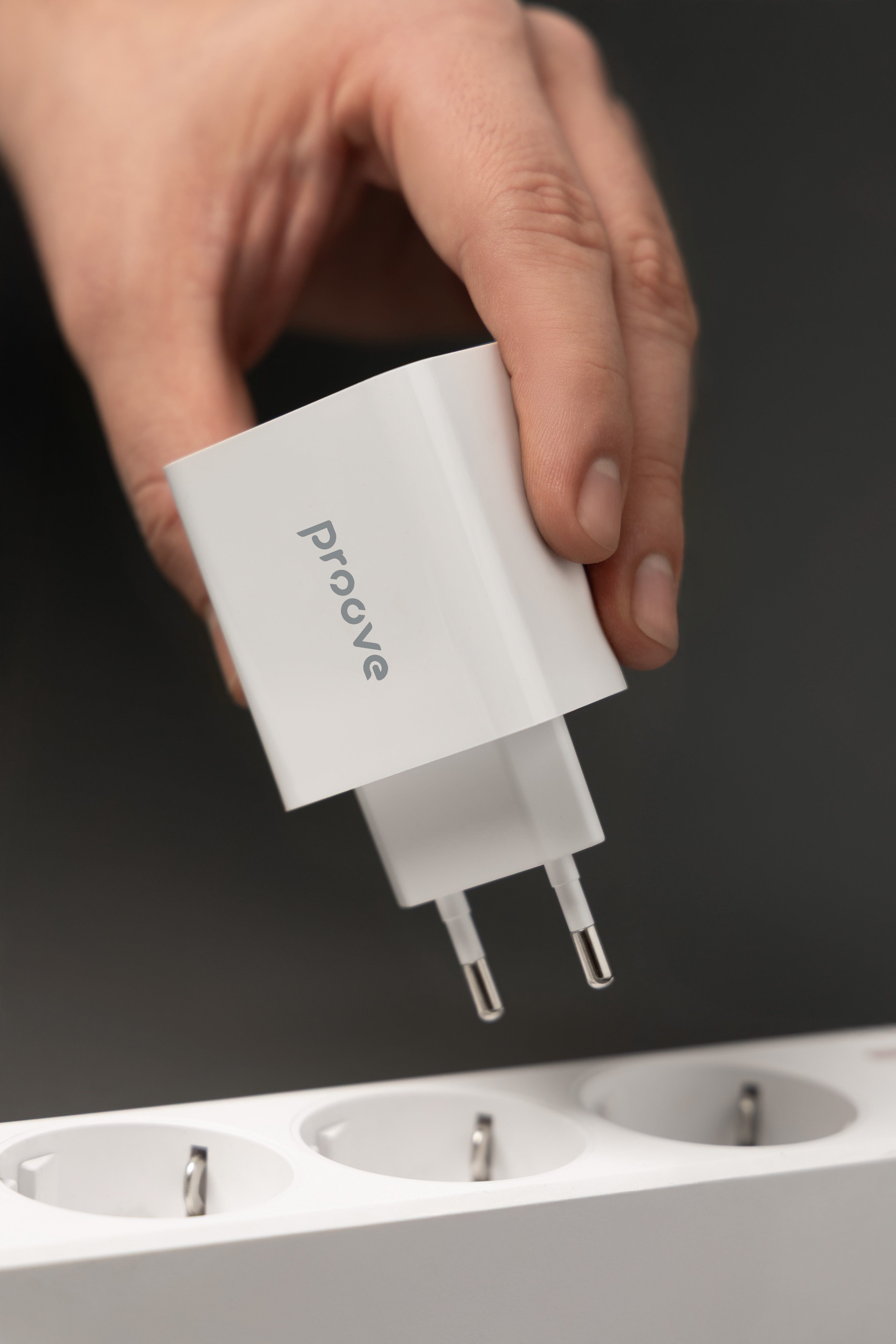 Karikues muri Proove Rapid, 30W, 2×USB + Type-C, i bardhë