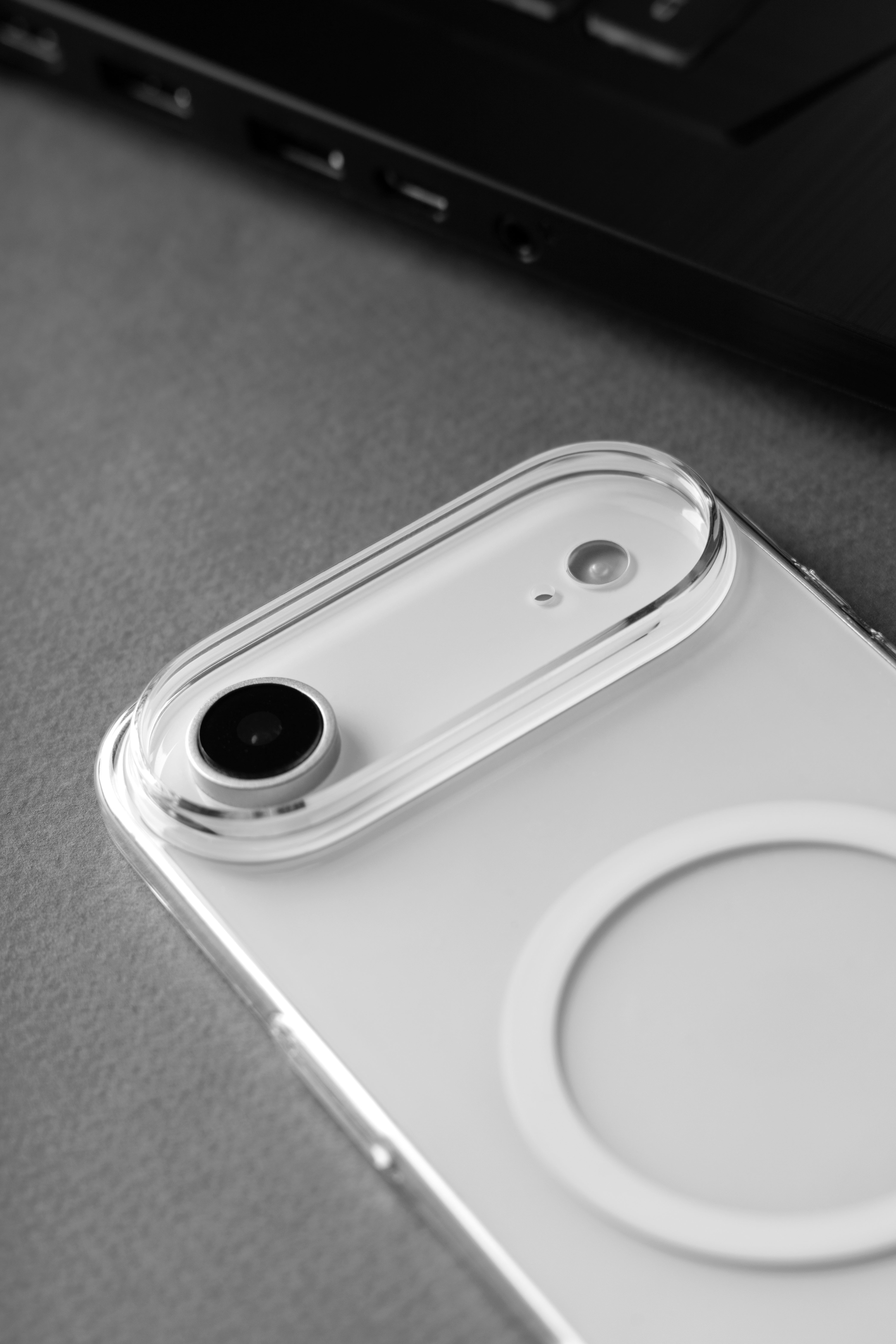 Fotrollë Proove Crystal me unazë magnetike për iPhone 16 Pro Max, transparente