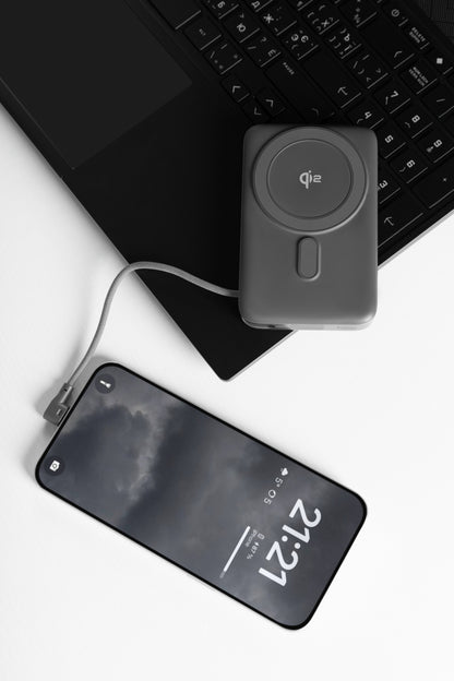 Powerbank Proove OverPower, 10000mAh, 35W, Qi2, me kabllo të integruar, gri