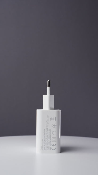 Karikues muri Proove Rapid, 30W, 2×USB + Type-C, i bardhë